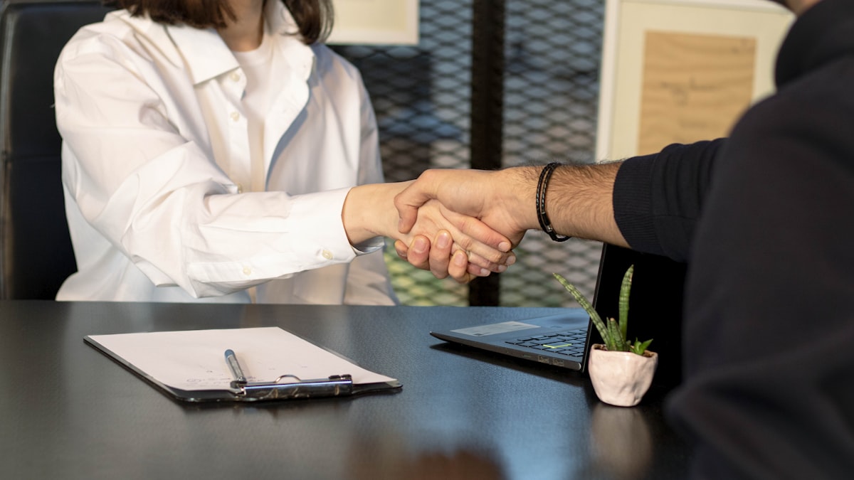 Passation entre prestataires après le transfert d'un nom de domaine